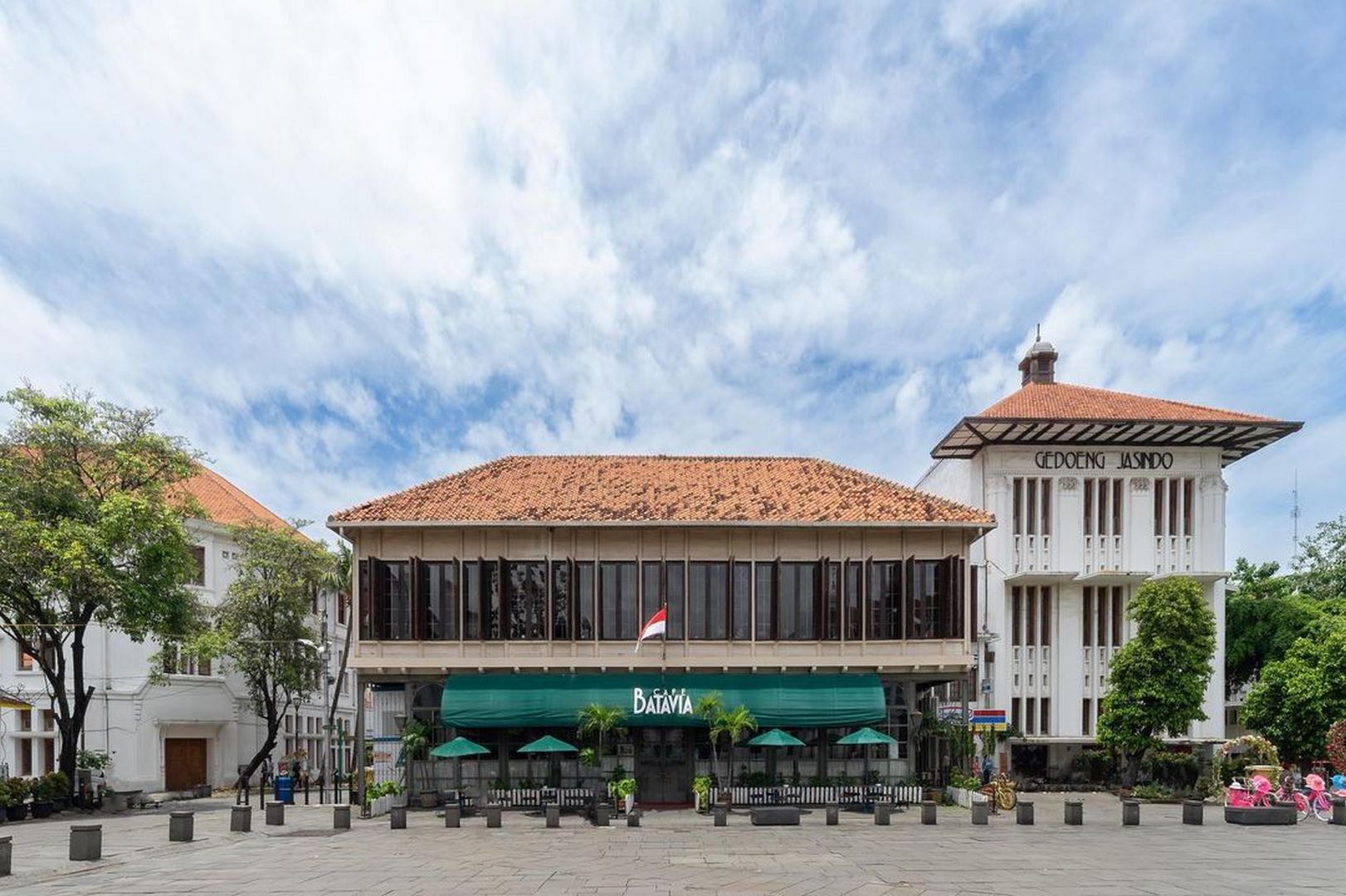 batavia café in kota tua