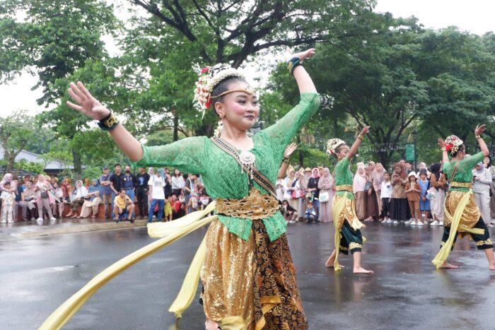 A captivating dance performance from the region of Java,